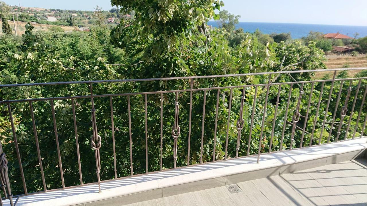 Ferienwohnung Stone House With Seaview Nea Poteidaia Exterior foto