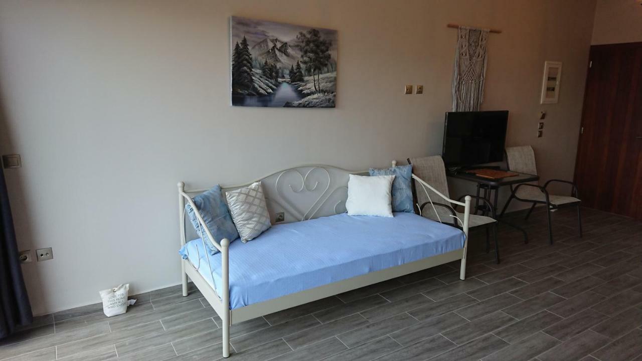 Ferienwohnung Stone House With Seaview Nea Poteidaia Exterior foto